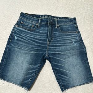 American Eagle men Jean shorts. Brand new without tag.